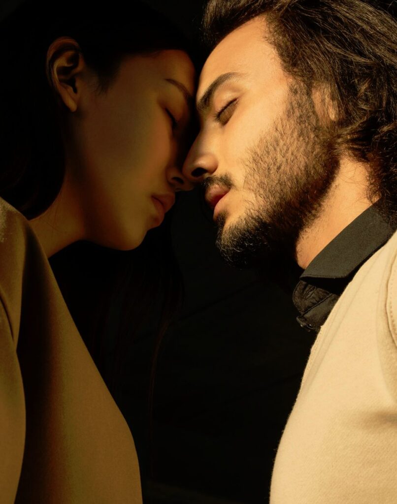 couple jalousie
